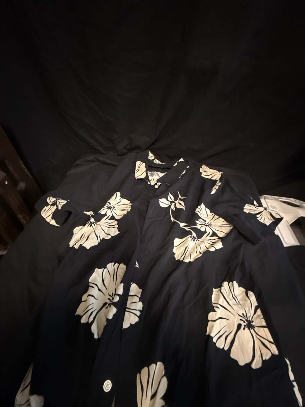 Perry Ellis Black and White Floral Print Button-Up Shirt